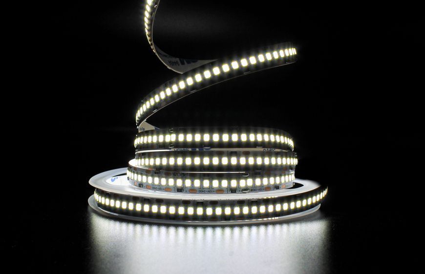Світлодіодна LED стрічка PROLUM&trade; 12V; 2835\240; IP20; Series "SG", Білий (5500-6000К) 320122 фото